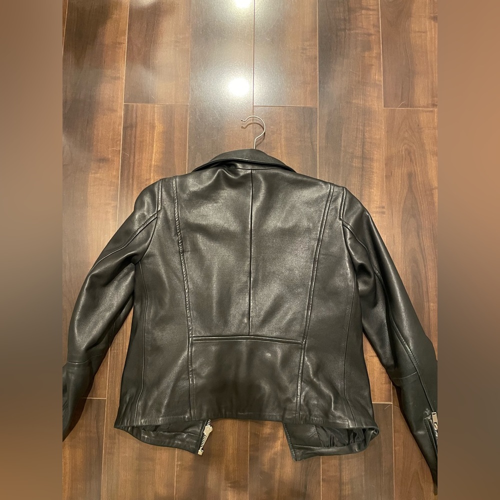 Leather jacket - Picture 3 of 3